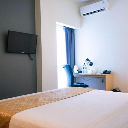 Yunna Hotel Lampung Bandar Lampung Zewnętrze zdjęcie