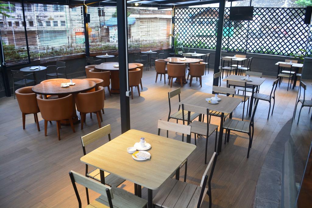 Yunna Hotel Lampung Bandar Lampung Zewnętrze zdjęcie