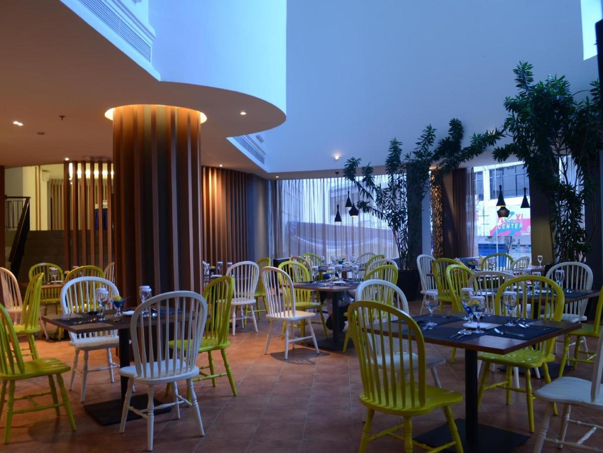 Yunna Hotel Lampung Bandar Lampung Zewnętrze zdjęcie