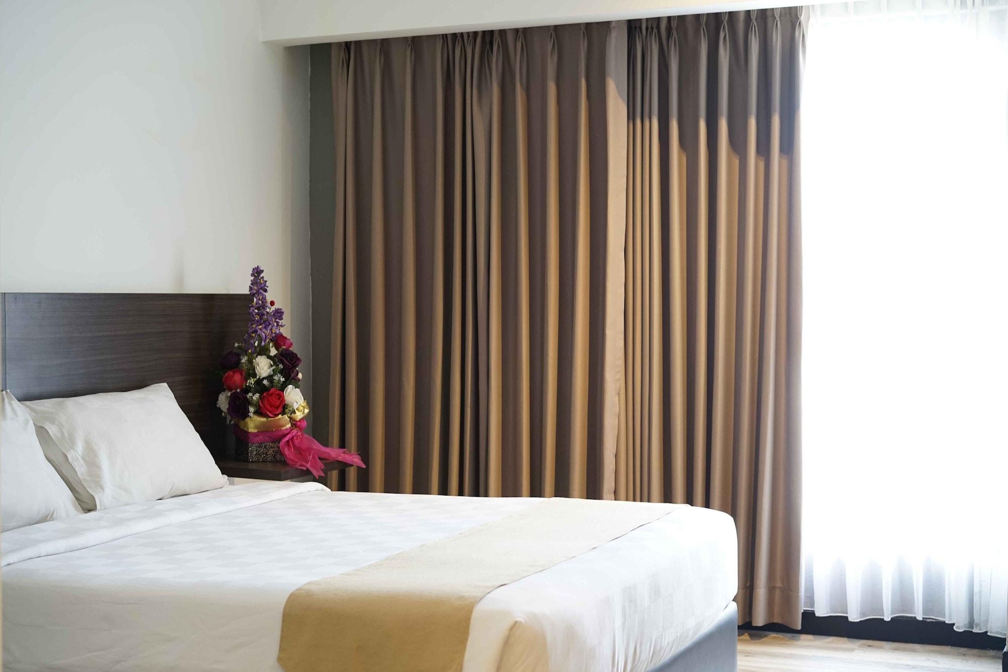 Yunna Hotel Lampung Bandar Lampung Zewnętrze zdjęcie