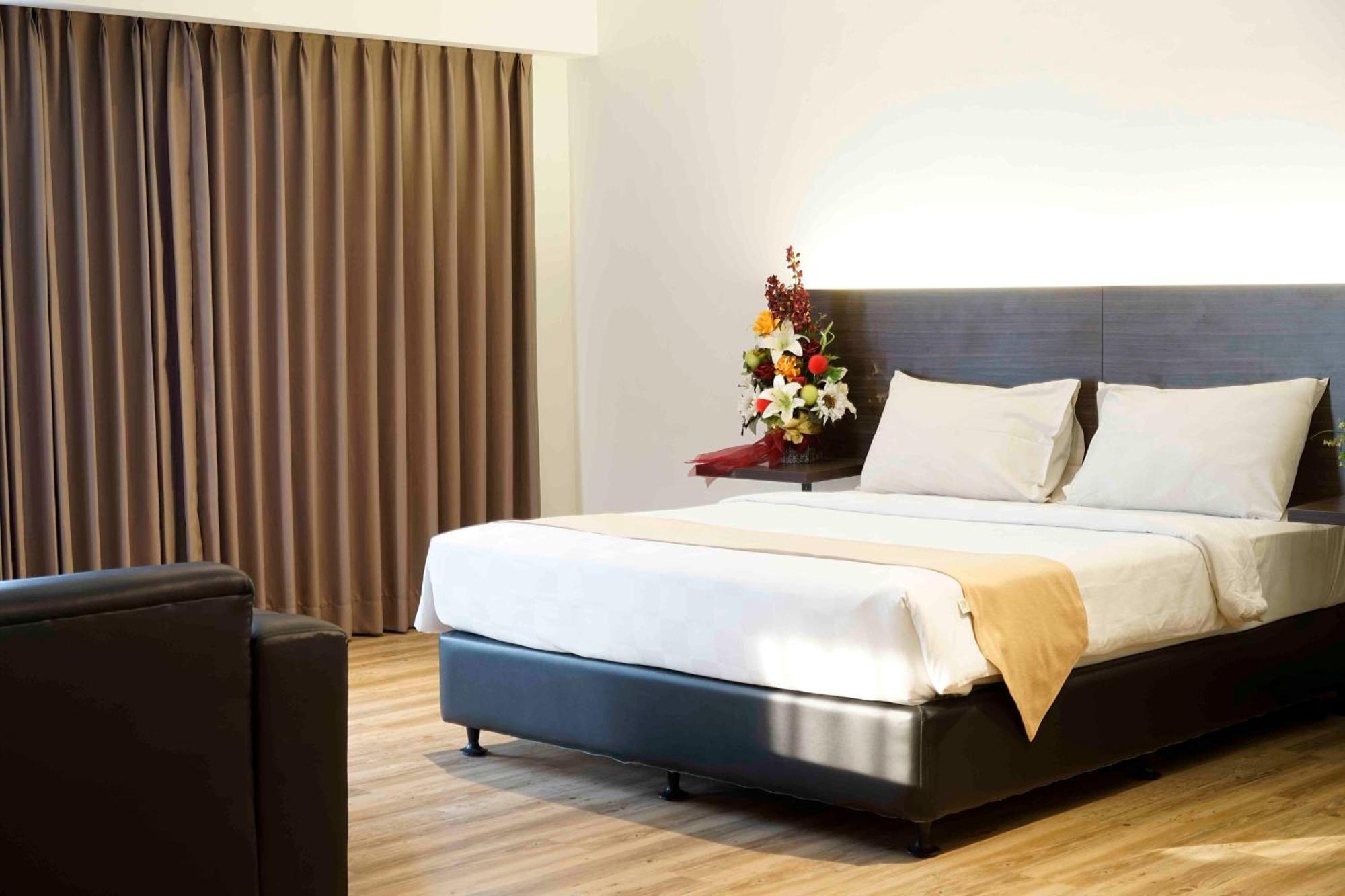 Yunna Hotel Lampung Bandar Lampung Zewnętrze zdjęcie