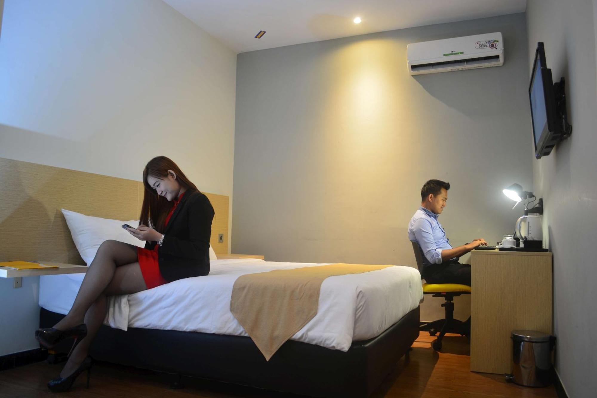 Yunna Hotel Lampung Bandar Lampung Pokój zdjęcie