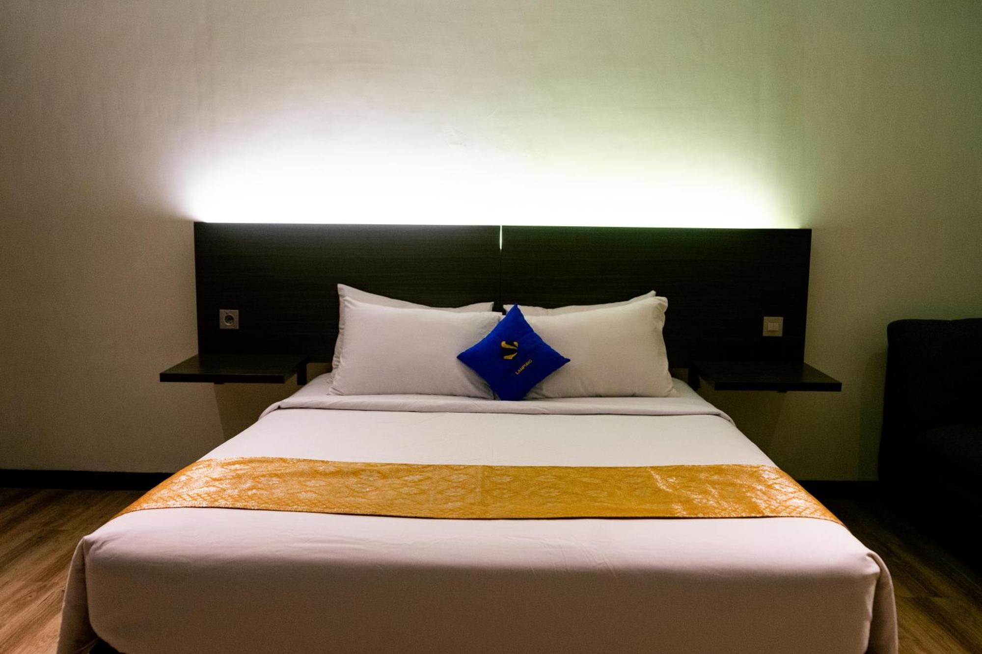 Yunna Hotel Lampung Bandar Lampung Zewnętrze zdjęcie