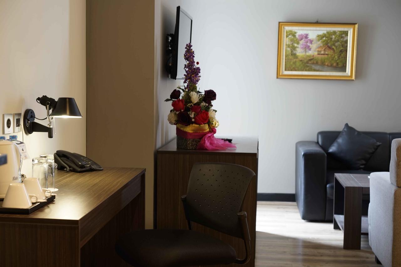 Yunna Hotel Lampung Bandar Lampung Zewnętrze zdjęcie