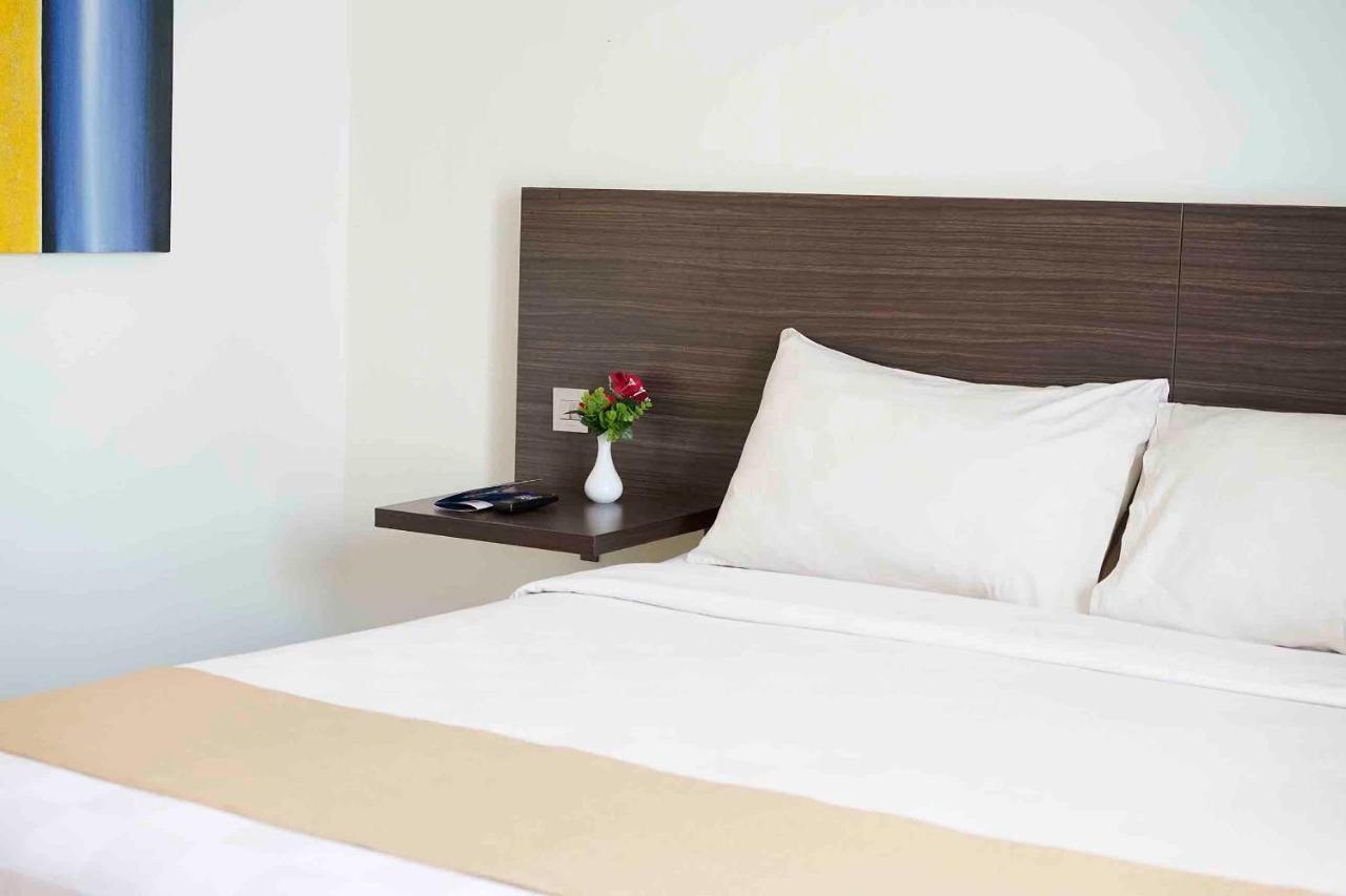 Yunna Hotel Lampung Bandar Lampung Zewnętrze zdjęcie